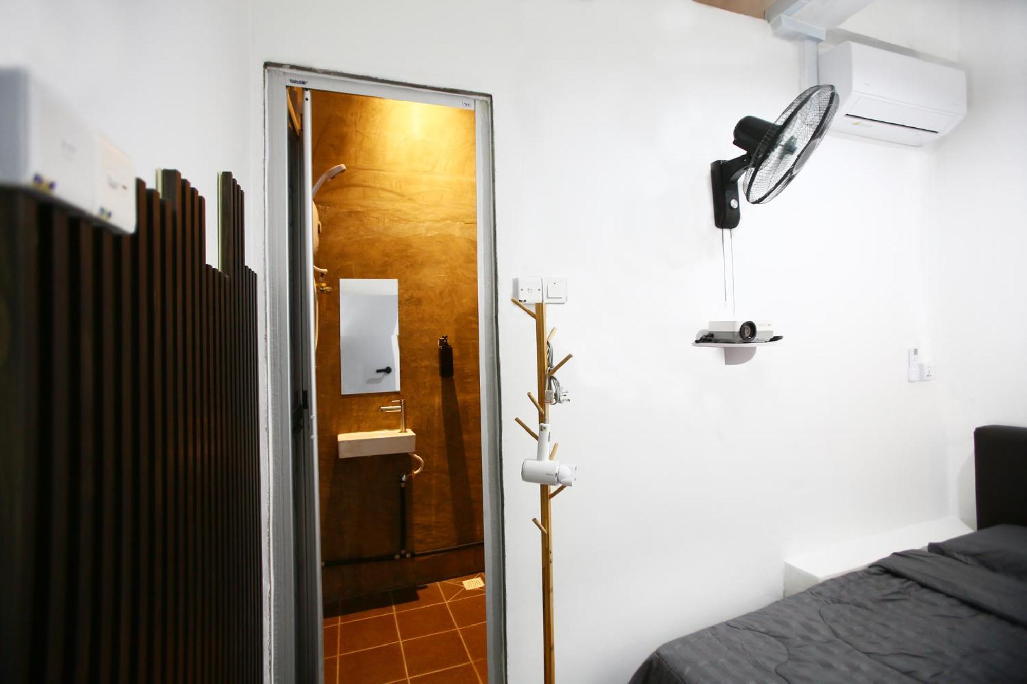 Hangoutspacez Queensbay At Bayan Lepas Penang Exterior foto
